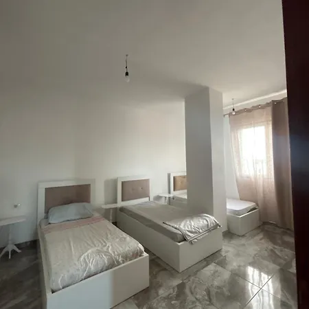 Appartement Xhymerti *